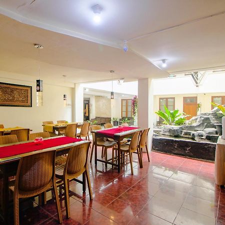 Oyo 1683 Hotel Musafira Syariah يوغياكارتا المظهر الخارجي الصورة