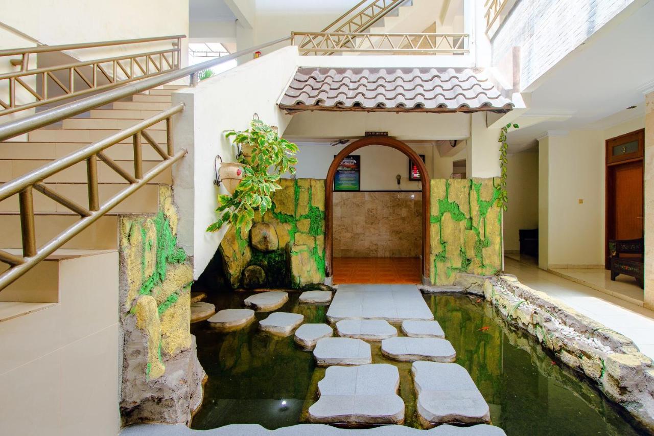 Oyo 1683 Hotel Musafira Syariah يوغياكارتا المظهر الخارجي الصورة