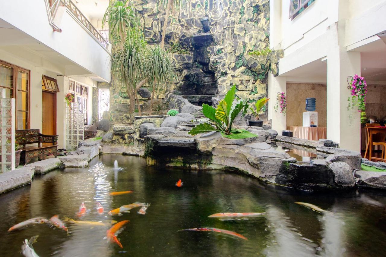 Oyo 1683 Hotel Musafira Syariah يوغياكارتا المظهر الخارجي الصورة