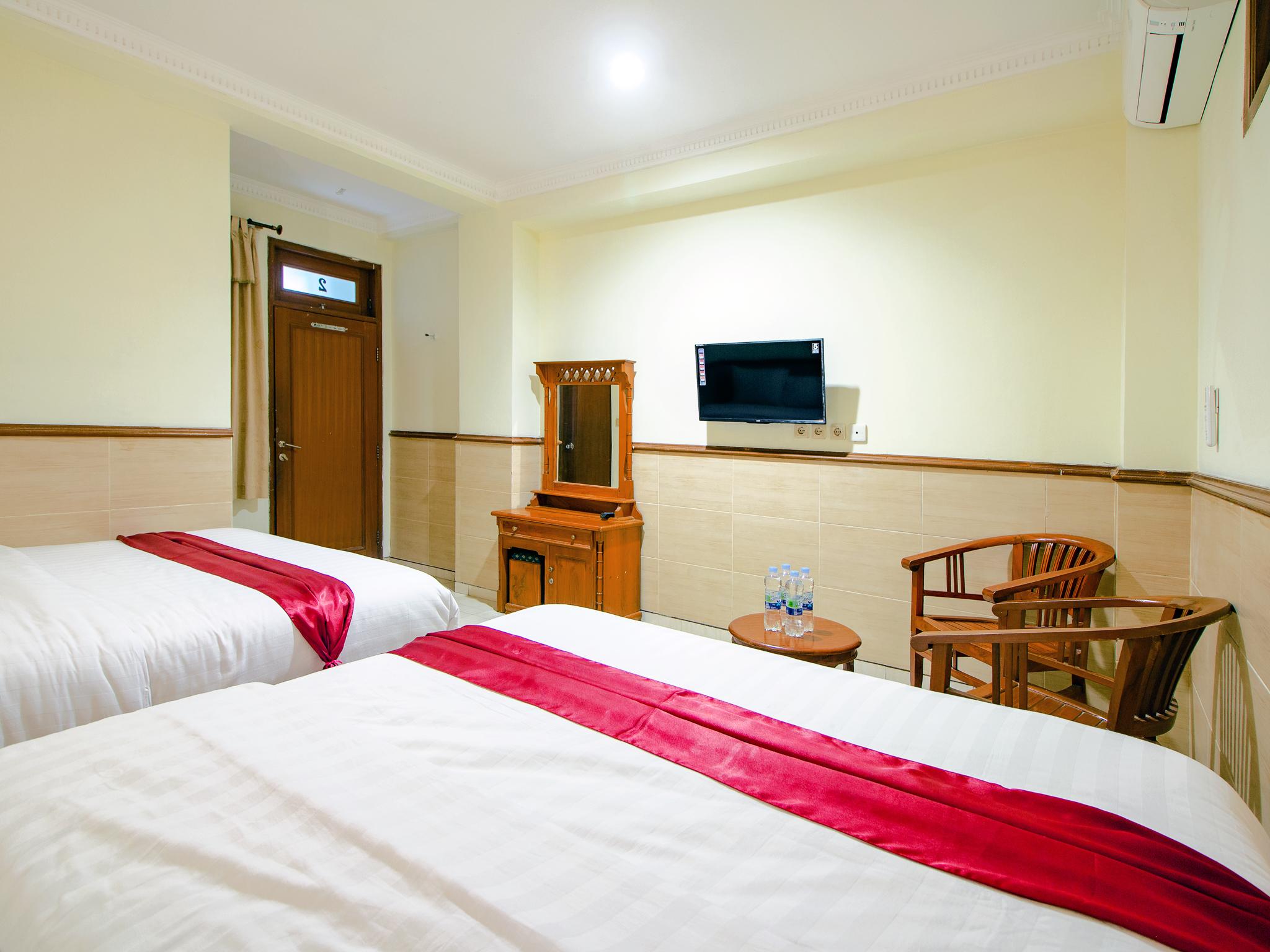 Oyo 1683 Hotel Musafira Syariah يوغياكارتا المظهر الخارجي الصورة