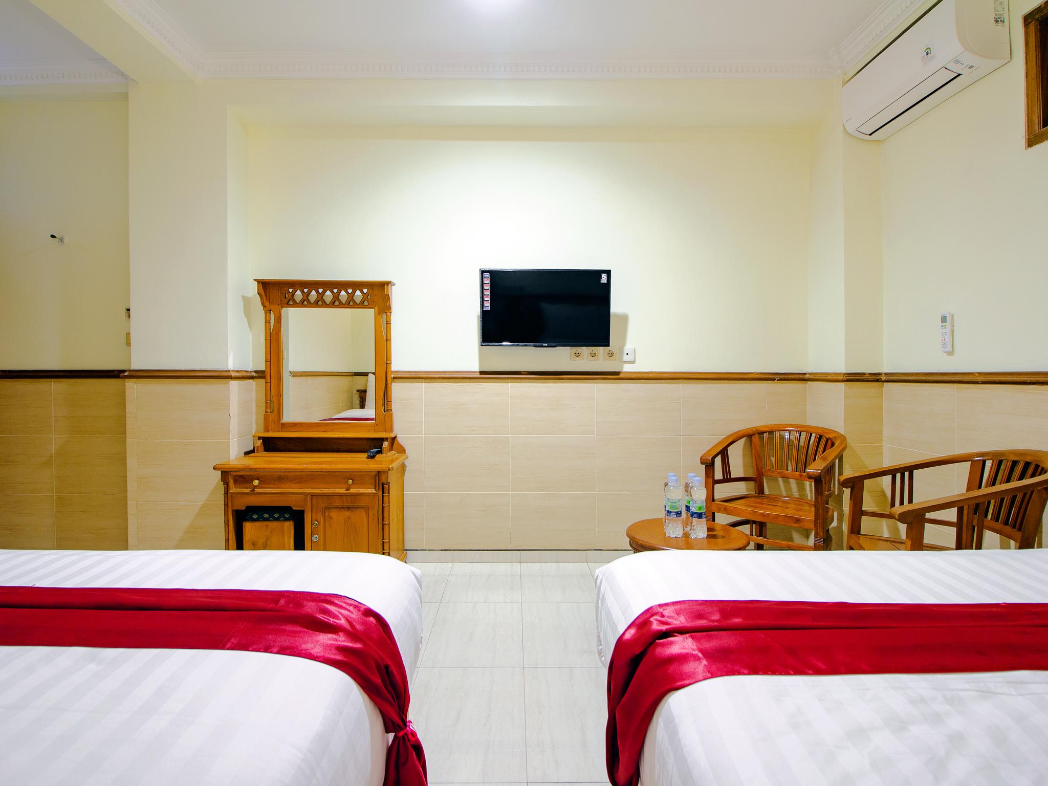 Oyo 1683 Hotel Musafira Syariah يوغياكارتا المظهر الخارجي الصورة