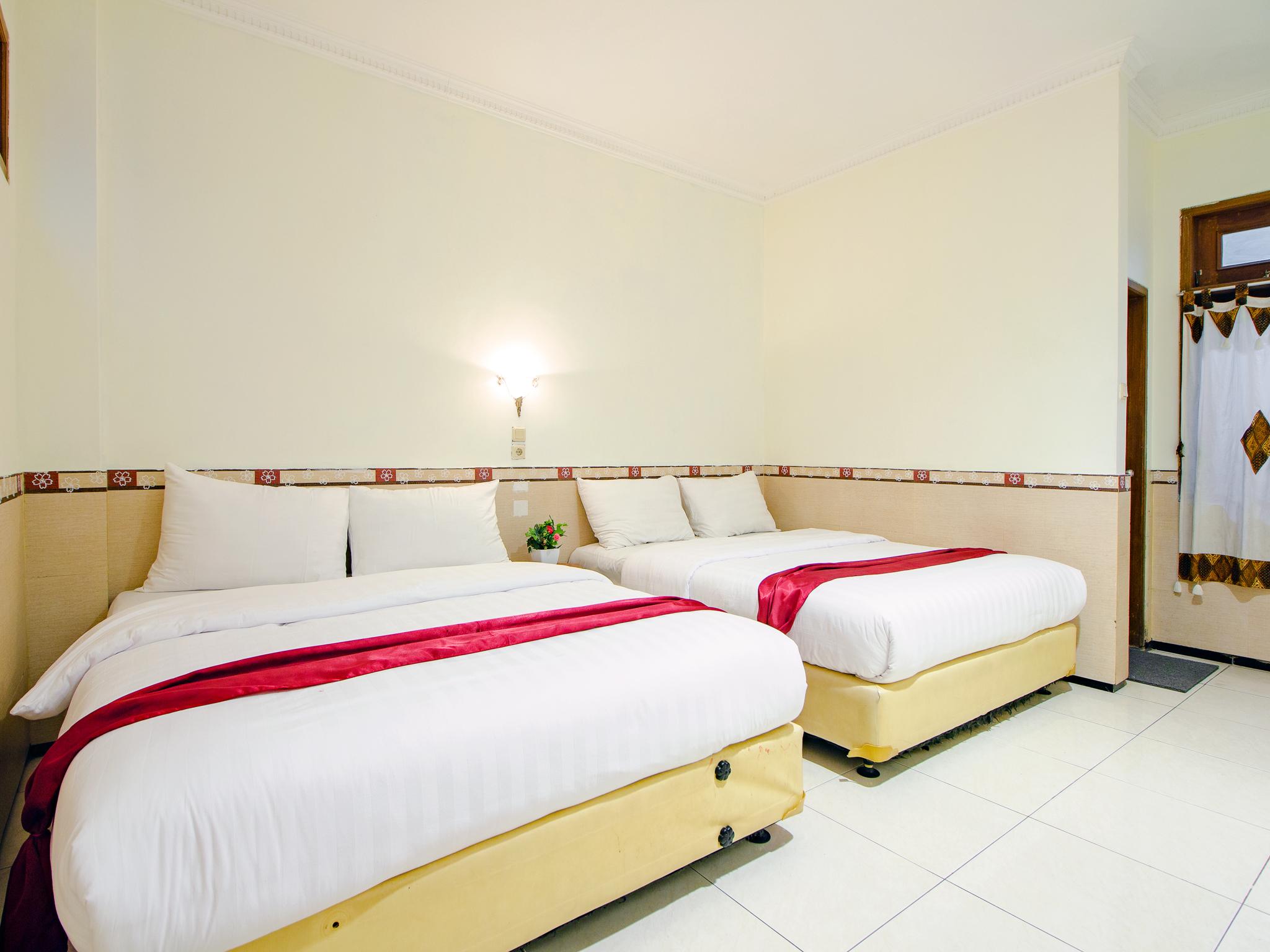 Oyo 1683 Hotel Musafira Syariah يوغياكارتا المظهر الخارجي الصورة