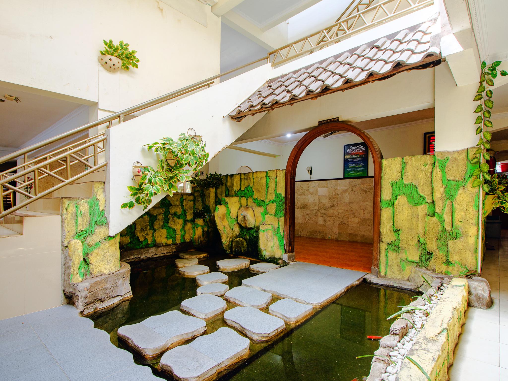 Oyo 1683 Hotel Musafira Syariah يوغياكارتا المظهر الخارجي الصورة