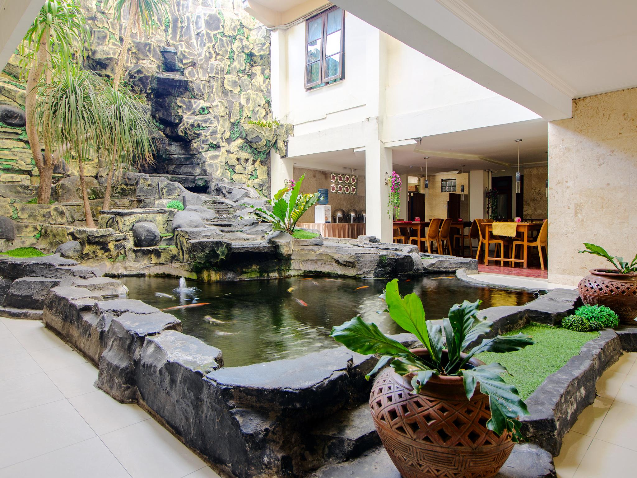 Oyo 1683 Hotel Musafira Syariah يوغياكارتا المظهر الخارجي الصورة