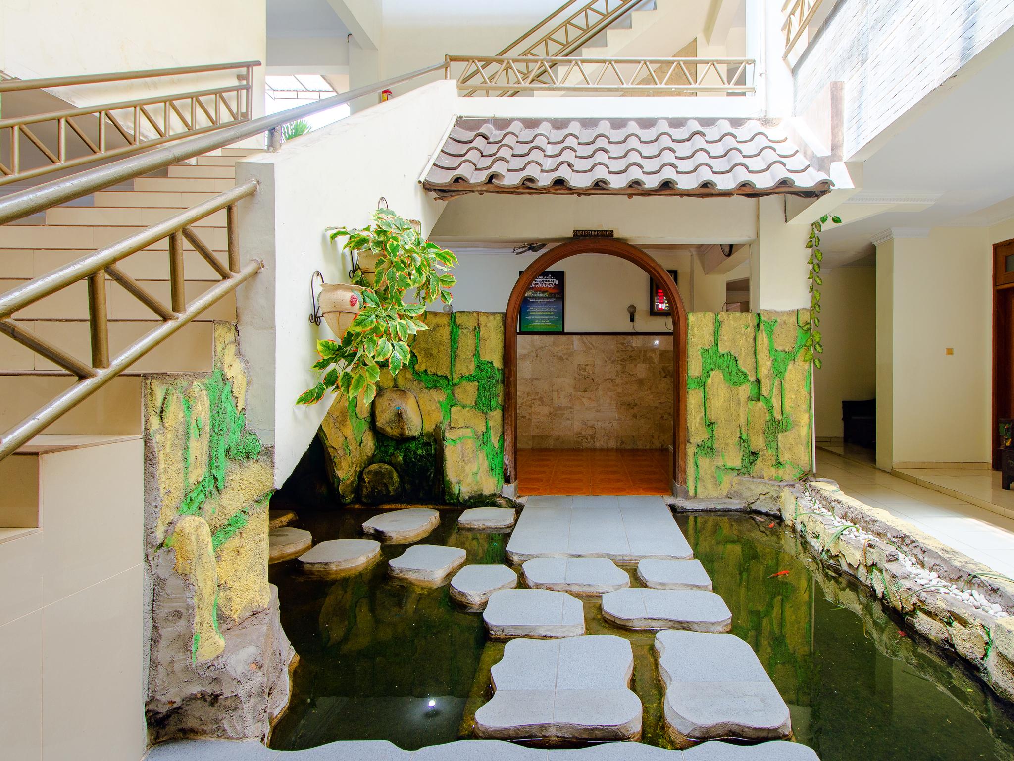 Oyo 1683 Hotel Musafira Syariah يوغياكارتا المظهر الخارجي الصورة