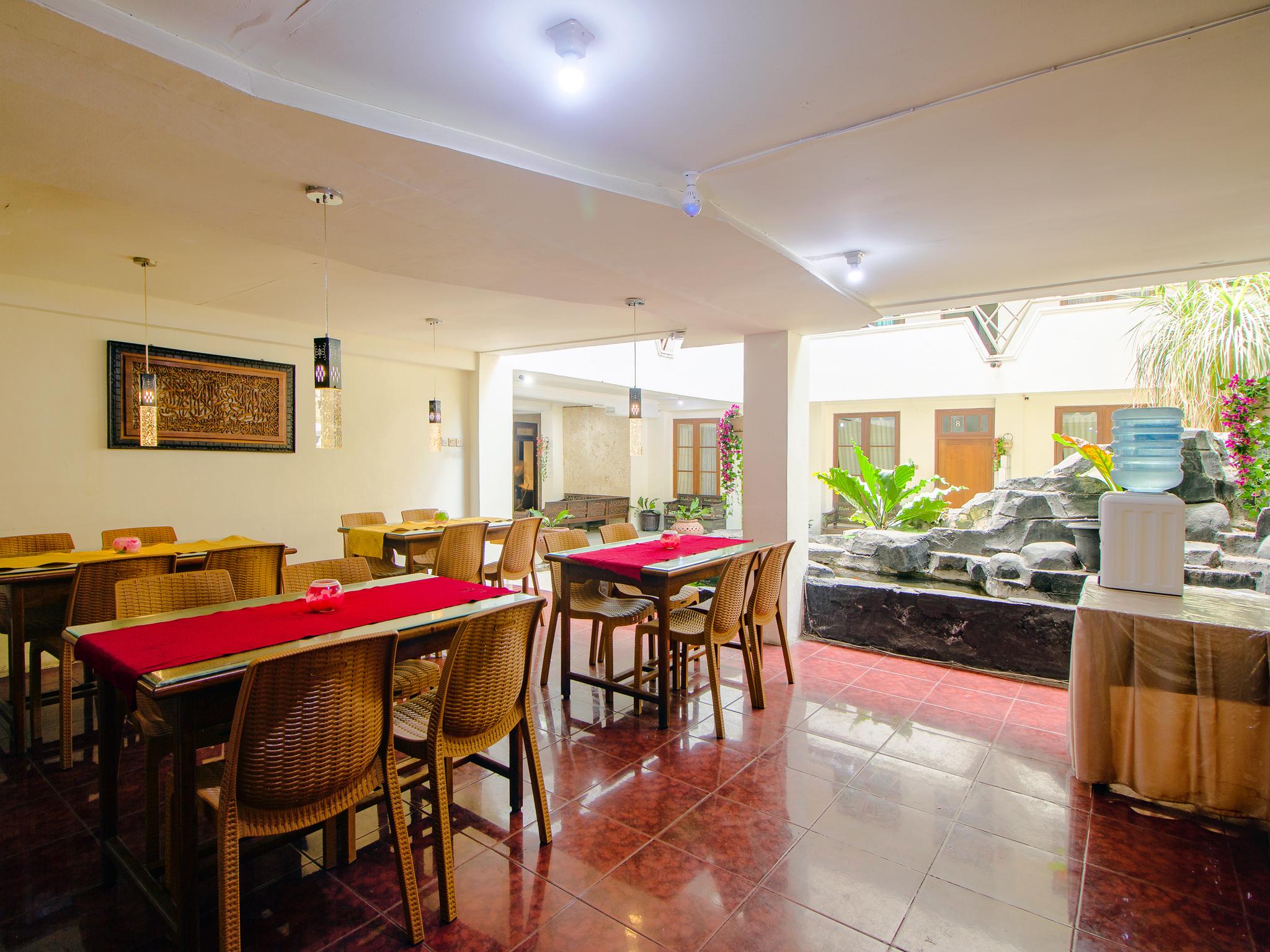 Oyo 1683 Hotel Musafira Syariah يوغياكارتا المظهر الخارجي الصورة