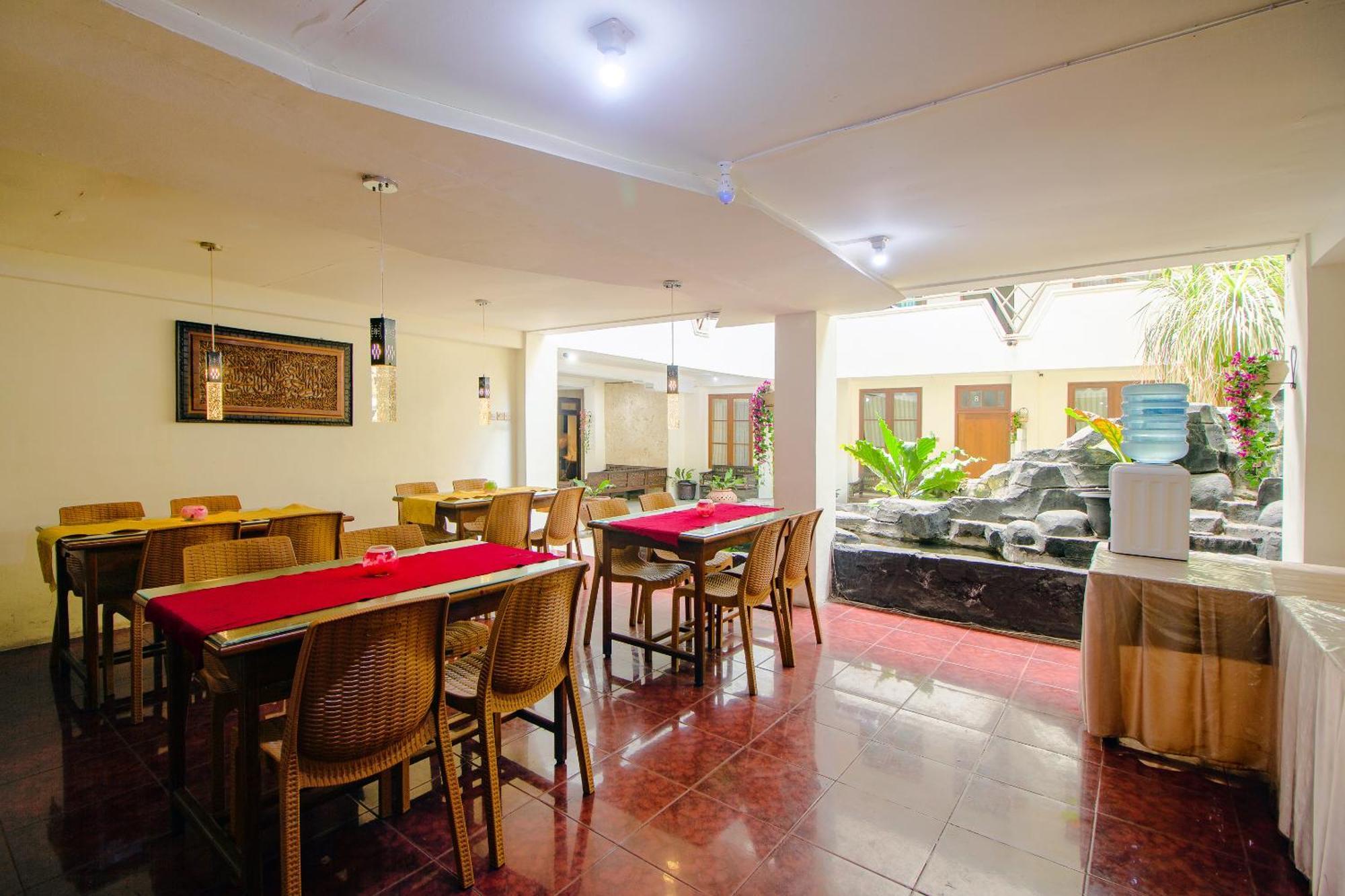 Oyo 1683 Hotel Musafira Syariah يوغياكارتا المظهر الخارجي الصورة
